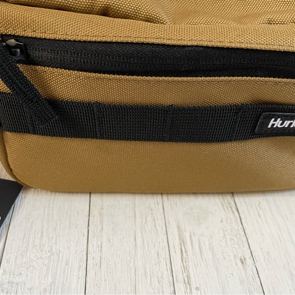 Hurley Men’s Toiletries Bag Zippered NWT Golden Doodle - Picture 3 of 14